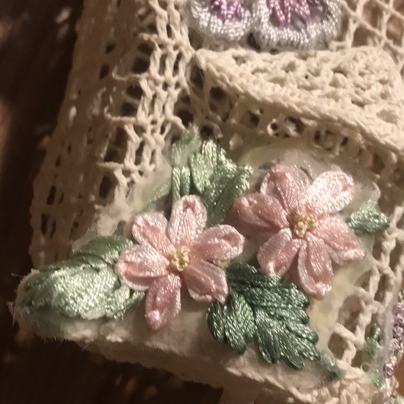 Handmade Vintage Macrame Cottage Birdhouse - Picture 7 of 16